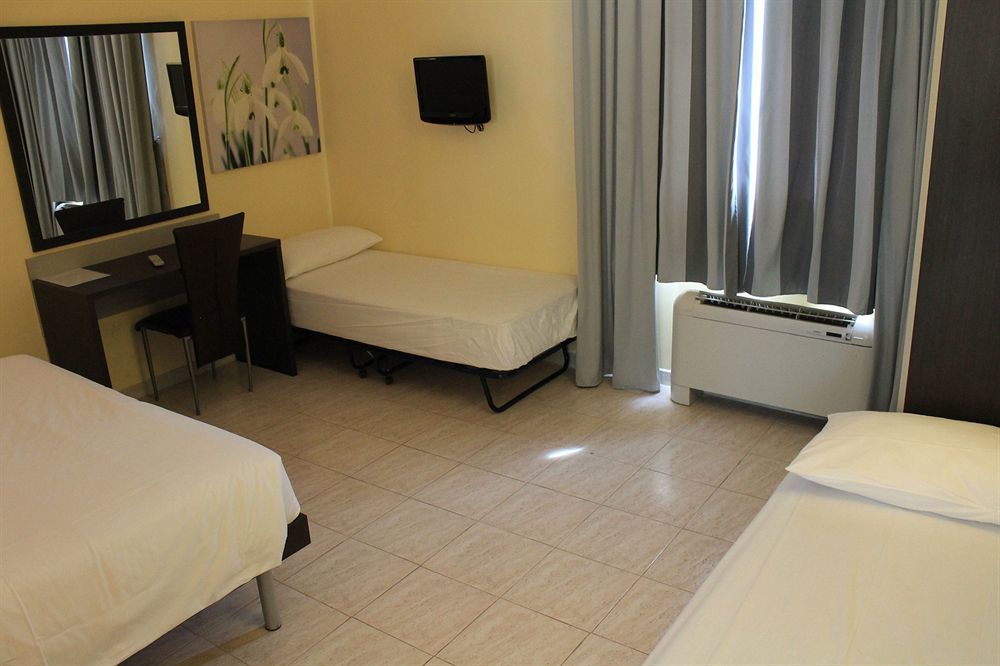 Idria Hotel Тіволі Екстер'єр фото