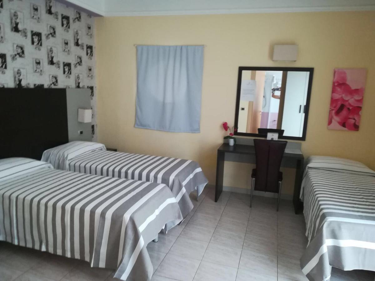 Idria Hotel Тіволі Екстер'єр фото