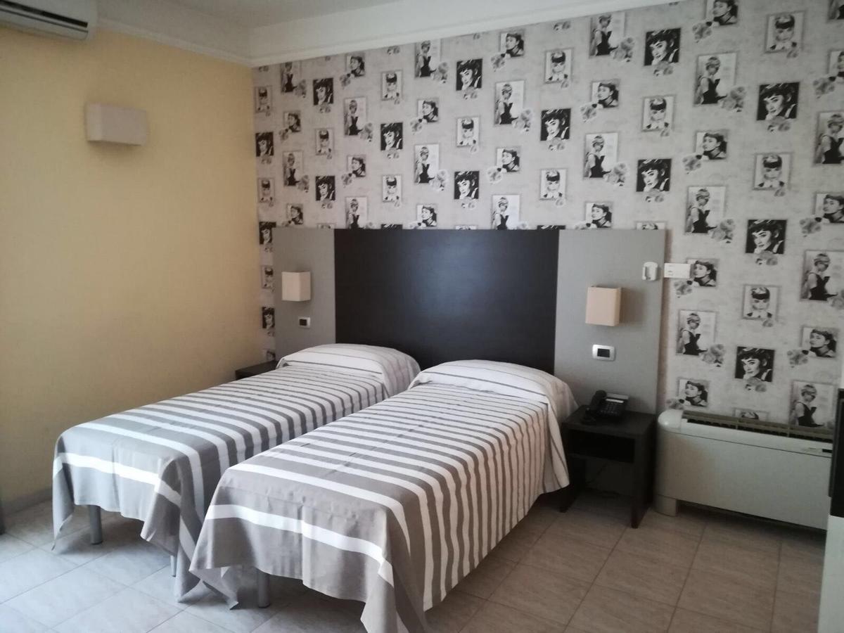 Idria Hotel Тіволі Екстер'єр фото