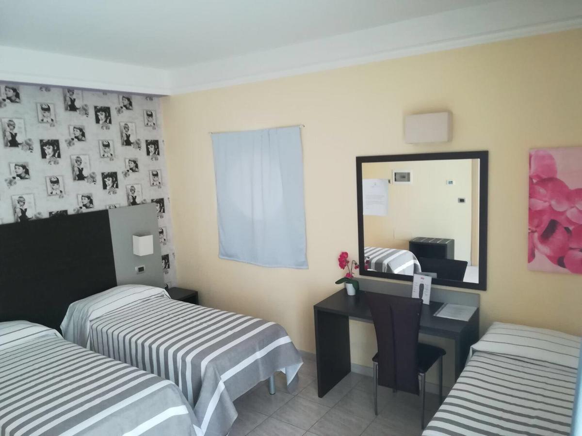 Idria Hotel Тіволі Екстер'єр фото