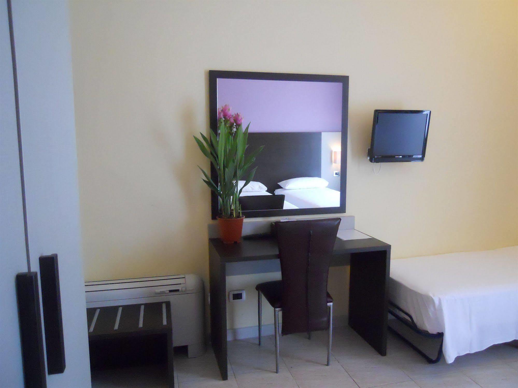 Idria Hotel Тіволі Екстер'єр фото