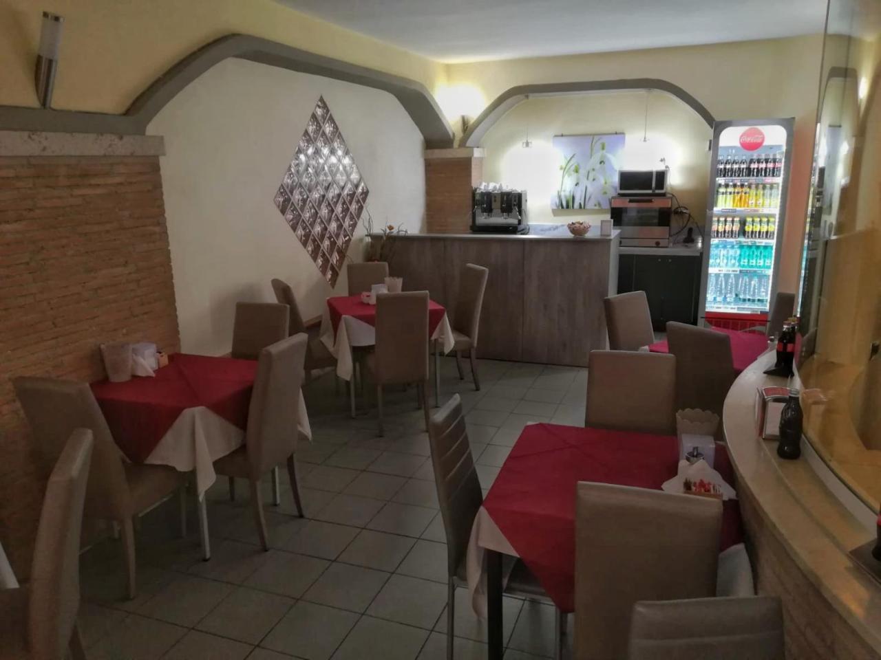 Idria Hotel Тіволі Екстер'єр фото